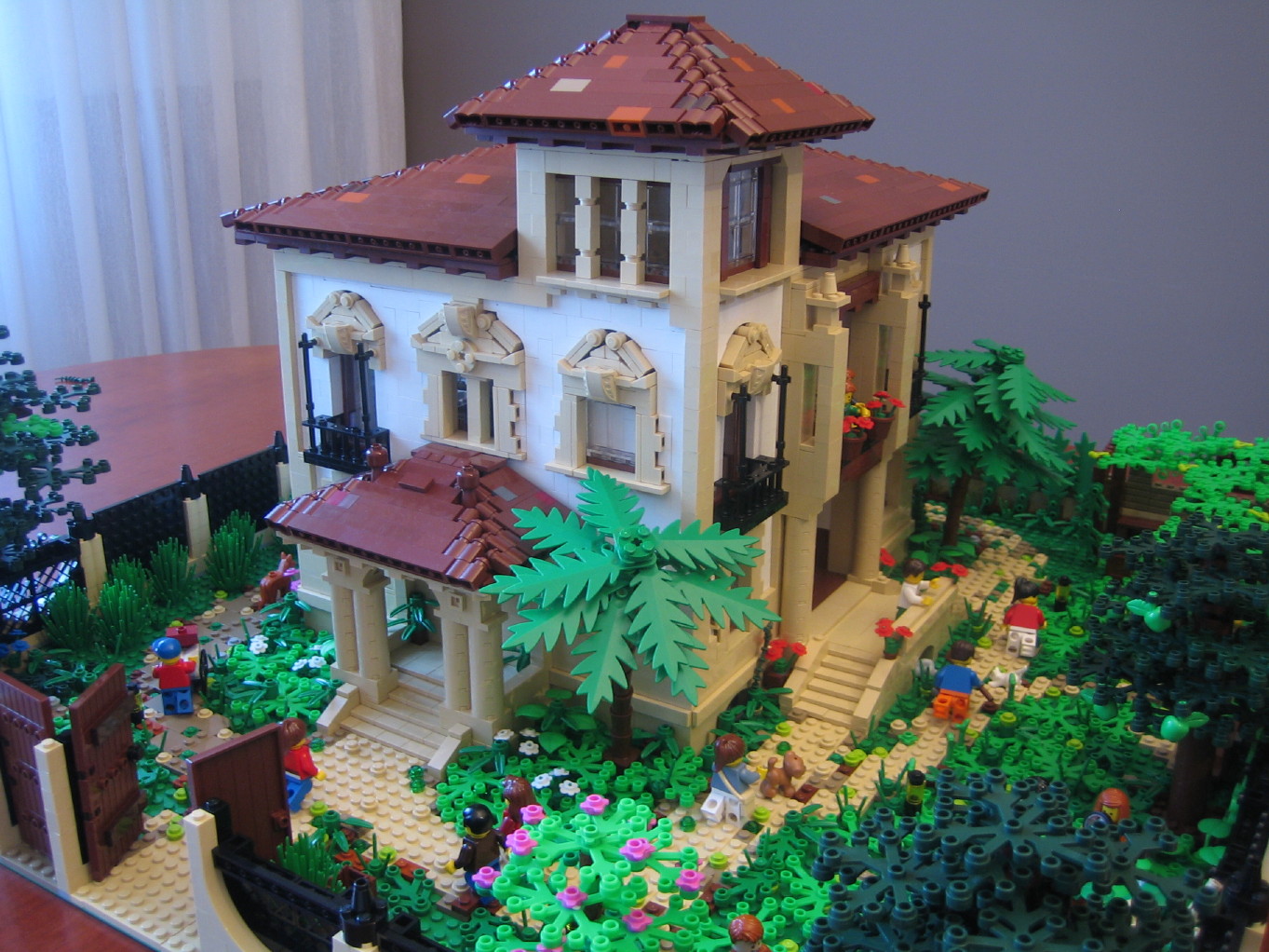 Amazing LEGO house - A Lego a Day