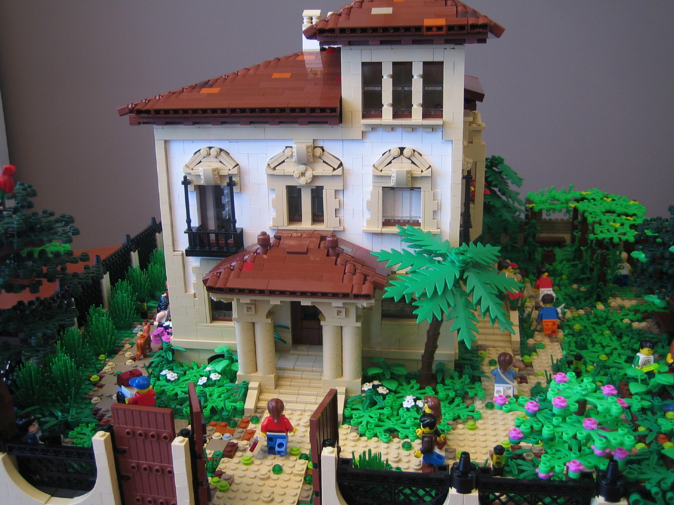 Amazing LEGO house - A Lego a Day
